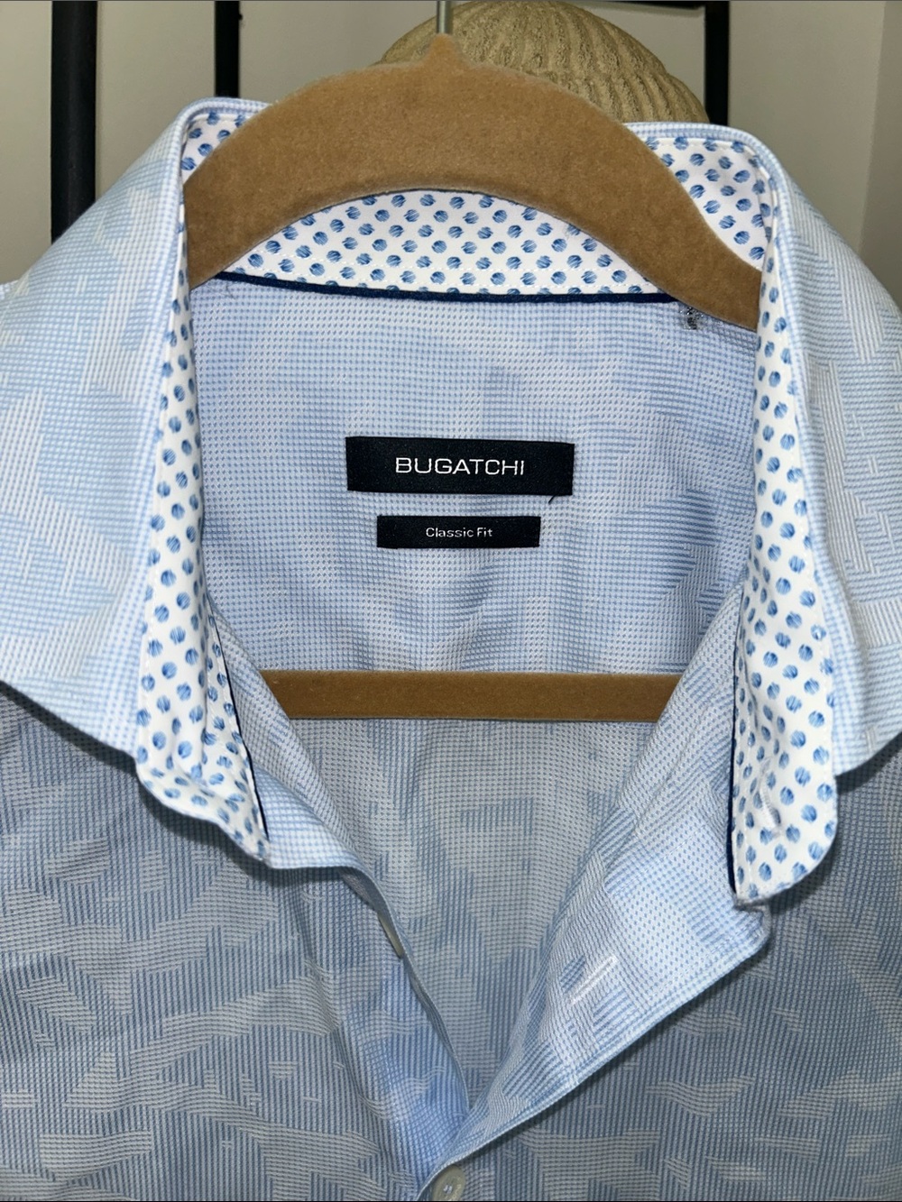 Hard to find floral Bugatchi Pale Blue Abstract Pattern Men's Dress Shirt - Picture 3 of 8